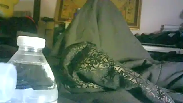 ON3YOULLN3VER_FIR3 webcam