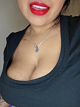 angelmoon04 - Angelmoon04's free webcam - UK Sex Cams