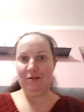 BustyLadyAlma webcam