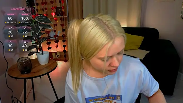 Millie_Vanillies webcam