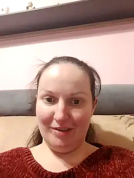 BustyLadyAlma webcam