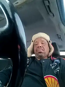 yellowwetfox - Yellowwetfox's free webcam - UK Sex Cams