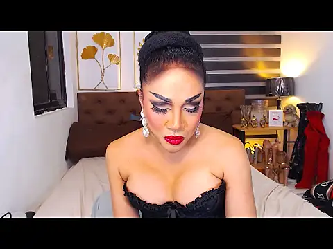 MeatyhorsecockMistress webcam