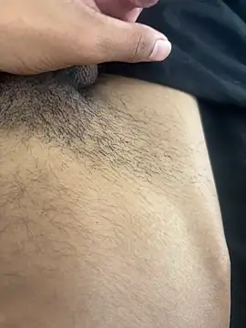 Coloureddickforyou webcam