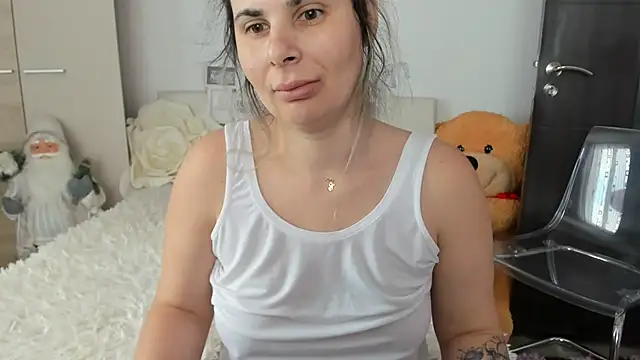 sweetemy4u - Sweetemy4u's free webcam - UK Sex Cams