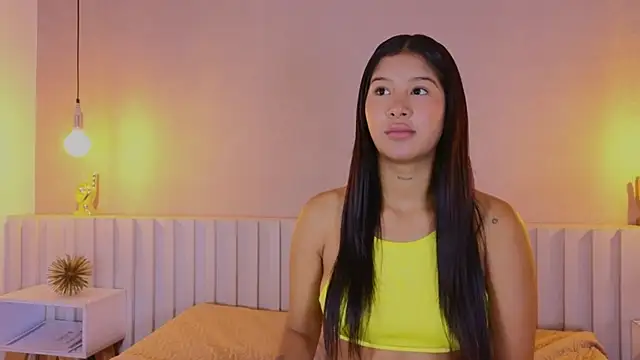 Aida_moreno from StripChat is Freechat