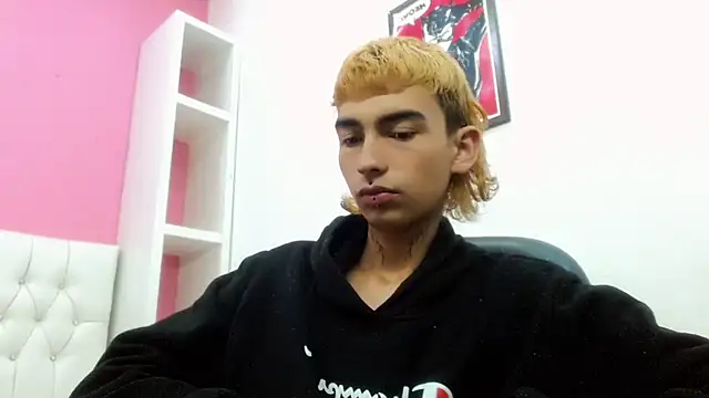 ttimy_x_boy webcam