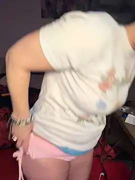 Milfshortcakes from StripChat is Freechat