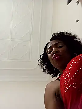 Webcam Model (SEXYMOANSXX)  is live.Free join now!