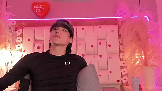 Daphne_And_Roger webcam