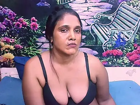 IndianSexyLady20 webcam