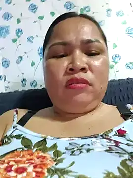 Webcam Model (XXLorie_02)  is live.Free join now!