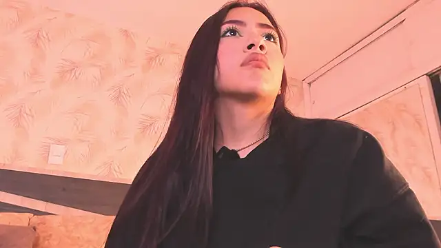 nicolle_pierce webcam