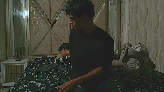 Hotcouple_222 webcam