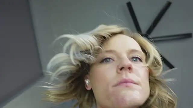 Taylorlove303 webcam