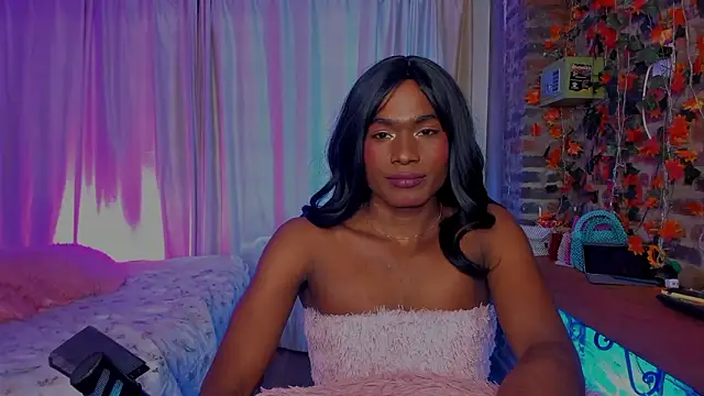 LaGoldenBitch webcam