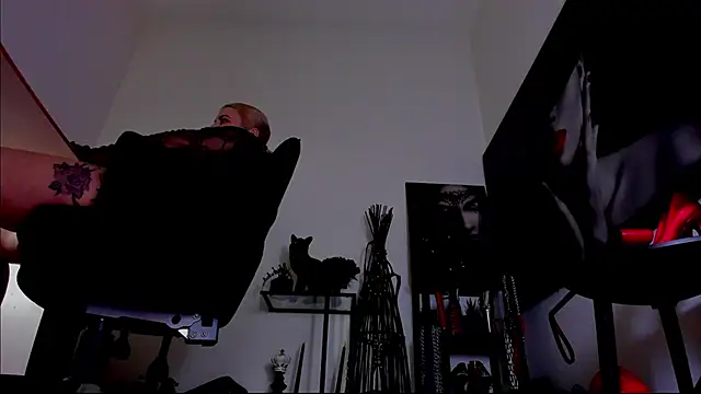 MistressDemi webcam