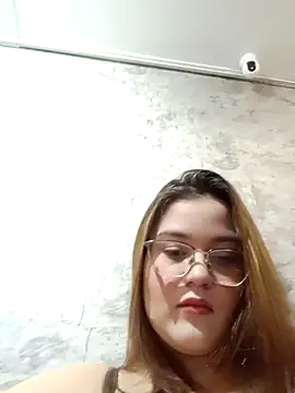 zoe_hugeboobs webcam