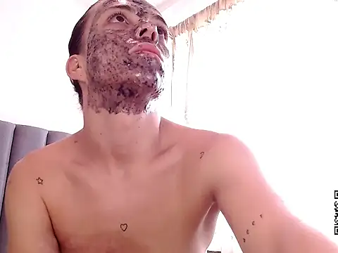 saara_johnson496 webcam