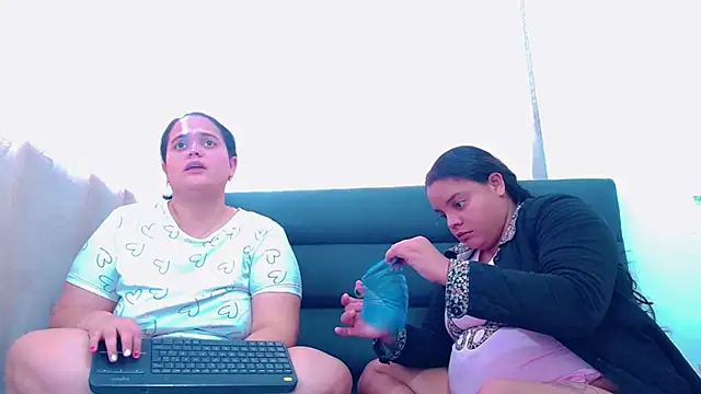 brunnette_hot webcam