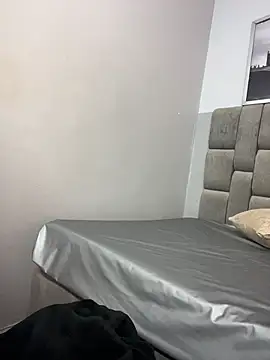 alicia-petite webcam