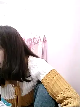 Webcam Model (-Bami-)  is live.Free join now!