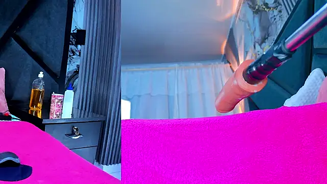 nathaxaleans - NathaxaLeans's free webcam - UK Sex Cams