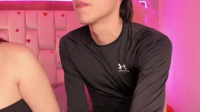 Daphne_And_Roger webcam