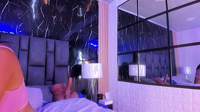 bustyglow - BustyGlow's free webcam - UK Sex Cams