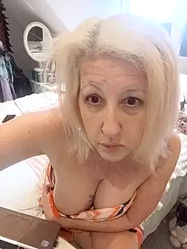 MaggieMoonxxx webcam