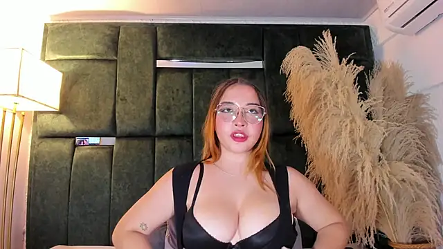 AliciaWhite_nt webcam