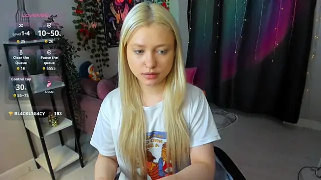 Millie_Vanillies webcam