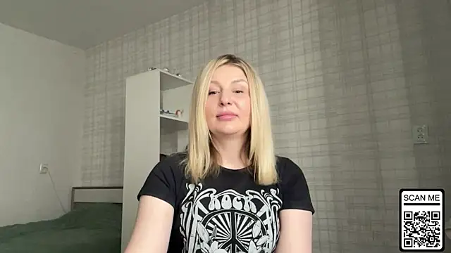 Blondie_xoxoxo webcam