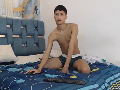 GOLD_BOYS webcam