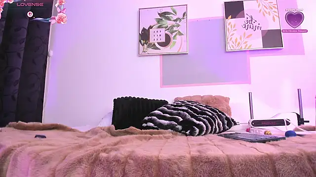 april_jones05 webcam