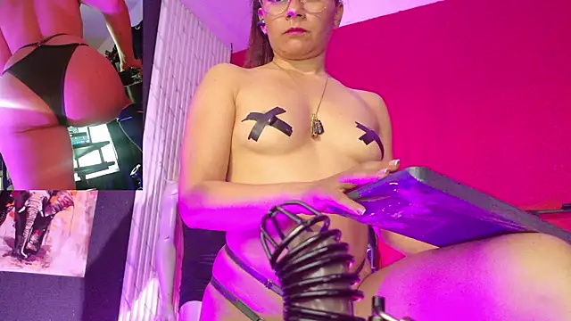 MistressSlut1 webcam