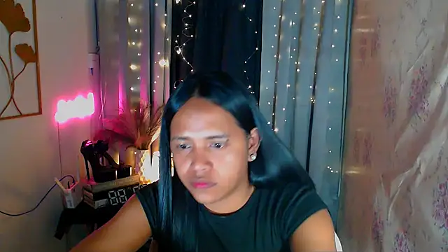 Lorainnelustts webcam