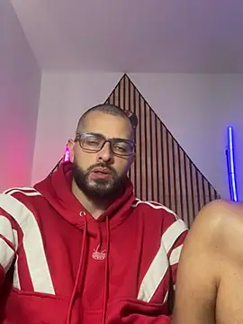 magnumchris (Ask my age) - hard cock and smoking T