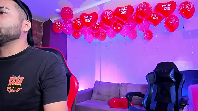 HotThreesoome webcam