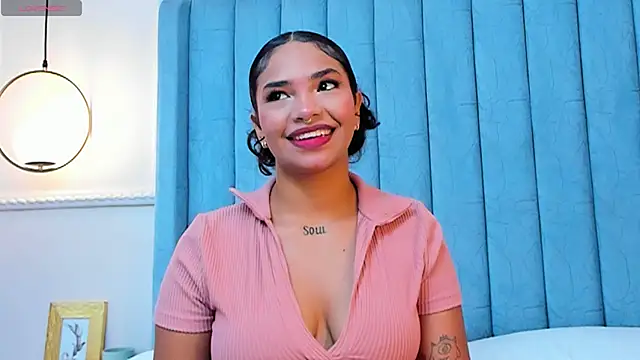 Scarlett-Banner webcam