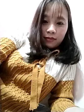 Webcam Model (-Bami-)  is live.Free join now!