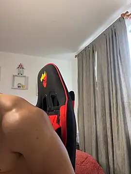 Ezzio_Scolaro webcam