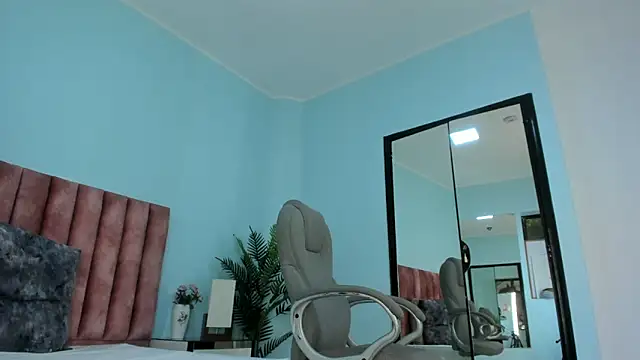 tati_saldarriaga webcam