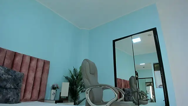 tati_saldarriaga webcam