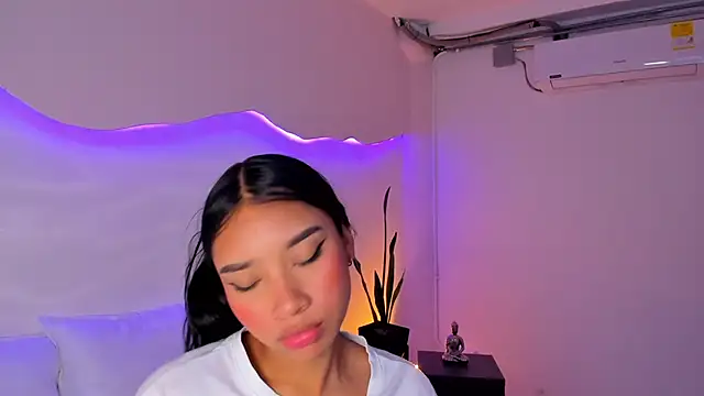 MissPocahontass webcam