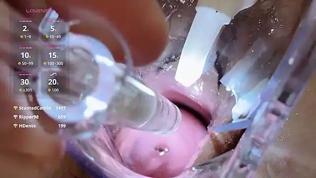 美女yueyue2003在线直播