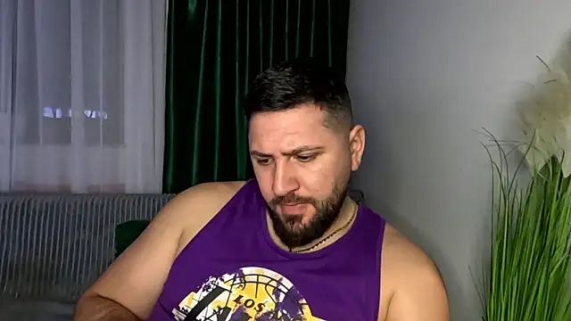 Gold_Alpha_Boy webcam