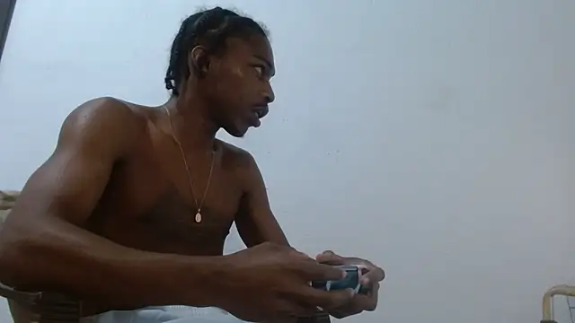 Larry-n-clouds webcam