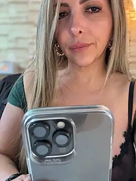 _Abril-Office1 webcam