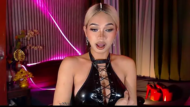 Unforgettablejulia webcam